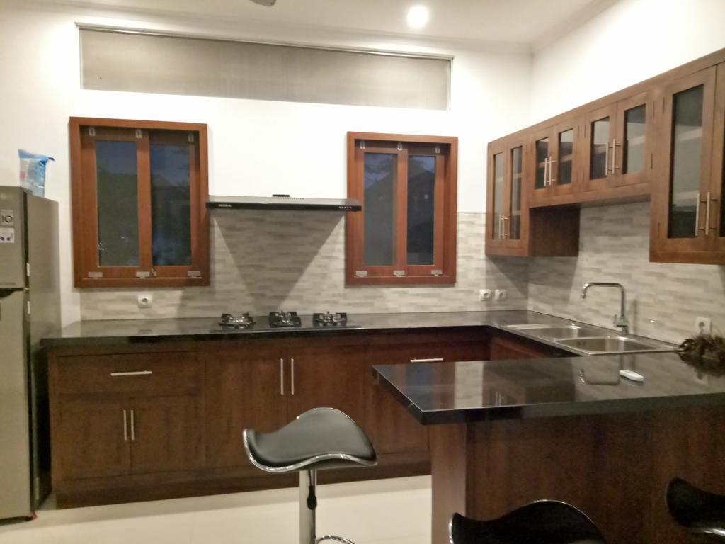 Legong Guesthouse อูบุด ภายนอก รูปภาพ