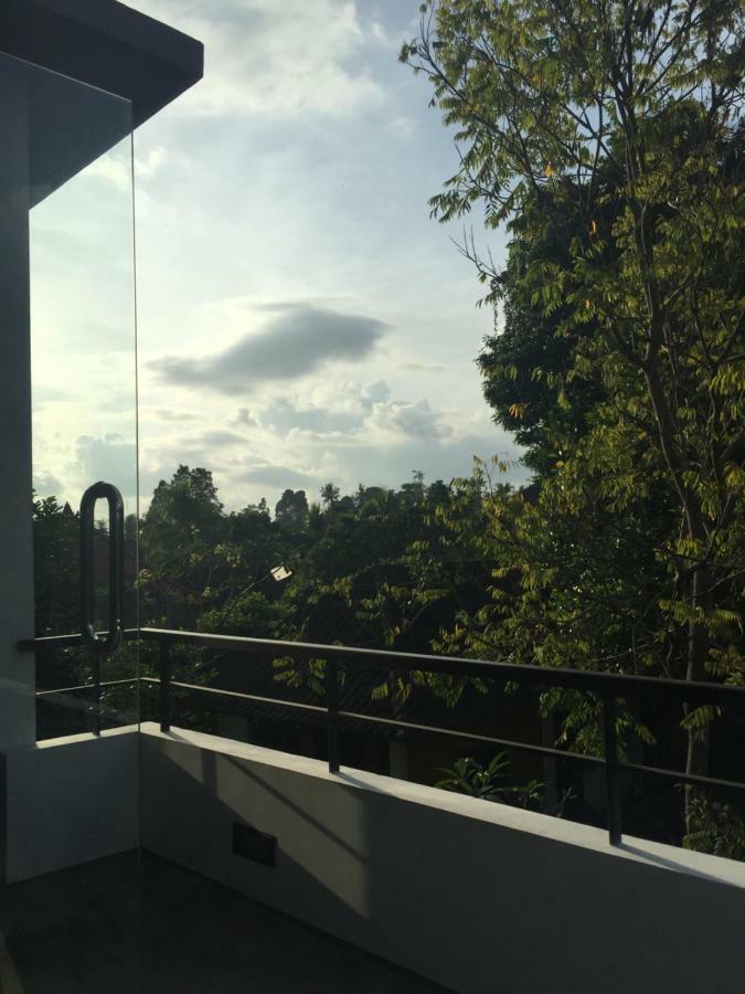 Legong Guesthouse อูบุด ภายนอก รูปภาพ